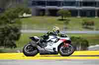 motorbikes;no-limits;peter-wileman-photography;portimao;portugal;trackday-digital-images